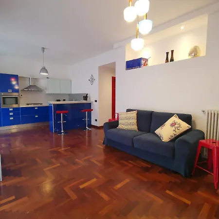Urban Apartament *